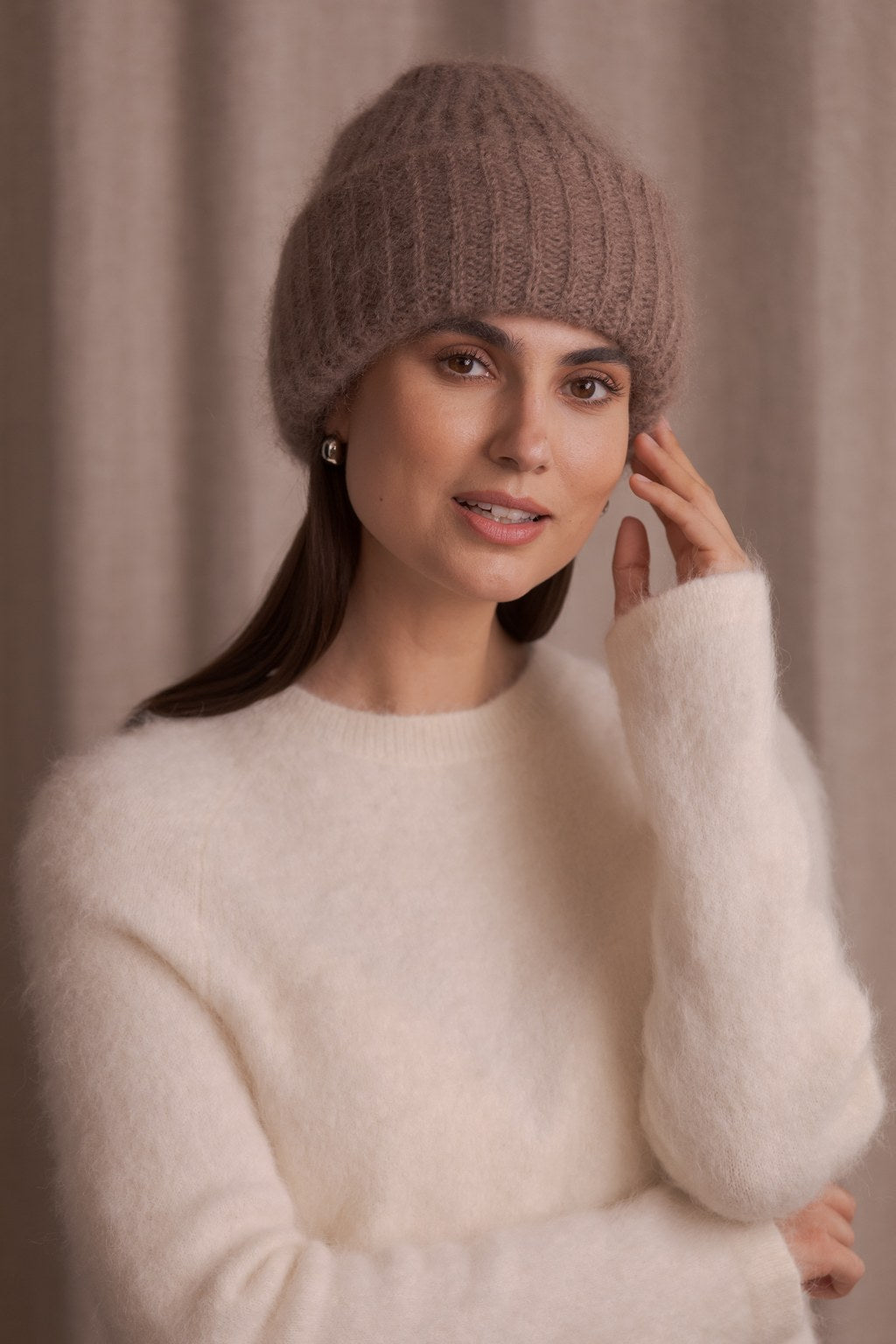 Paksu pipo kid mohairsekoitteesta, Nougat