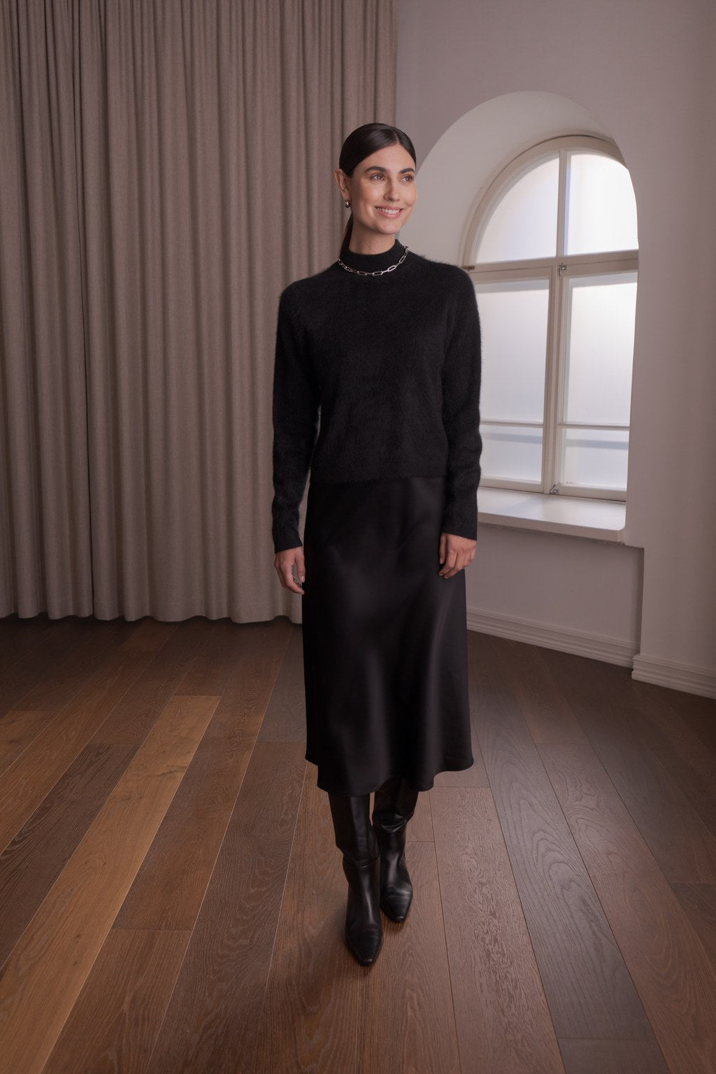 Pitkähihainen kashmirneule puolipoolokauluksella, Black