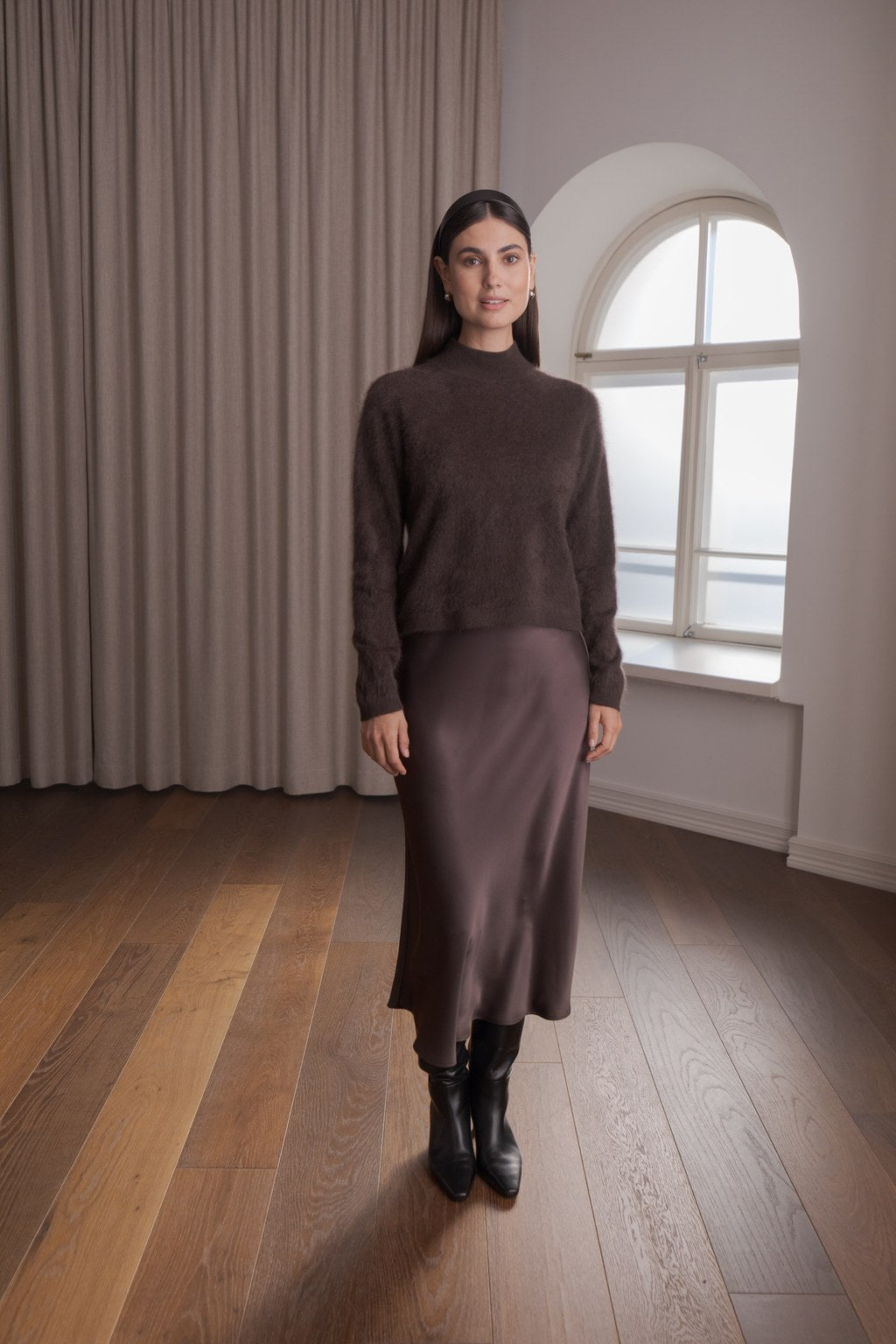 Pitkähihainen kashmirneule puolipoolokauluksella, Dark chocolate