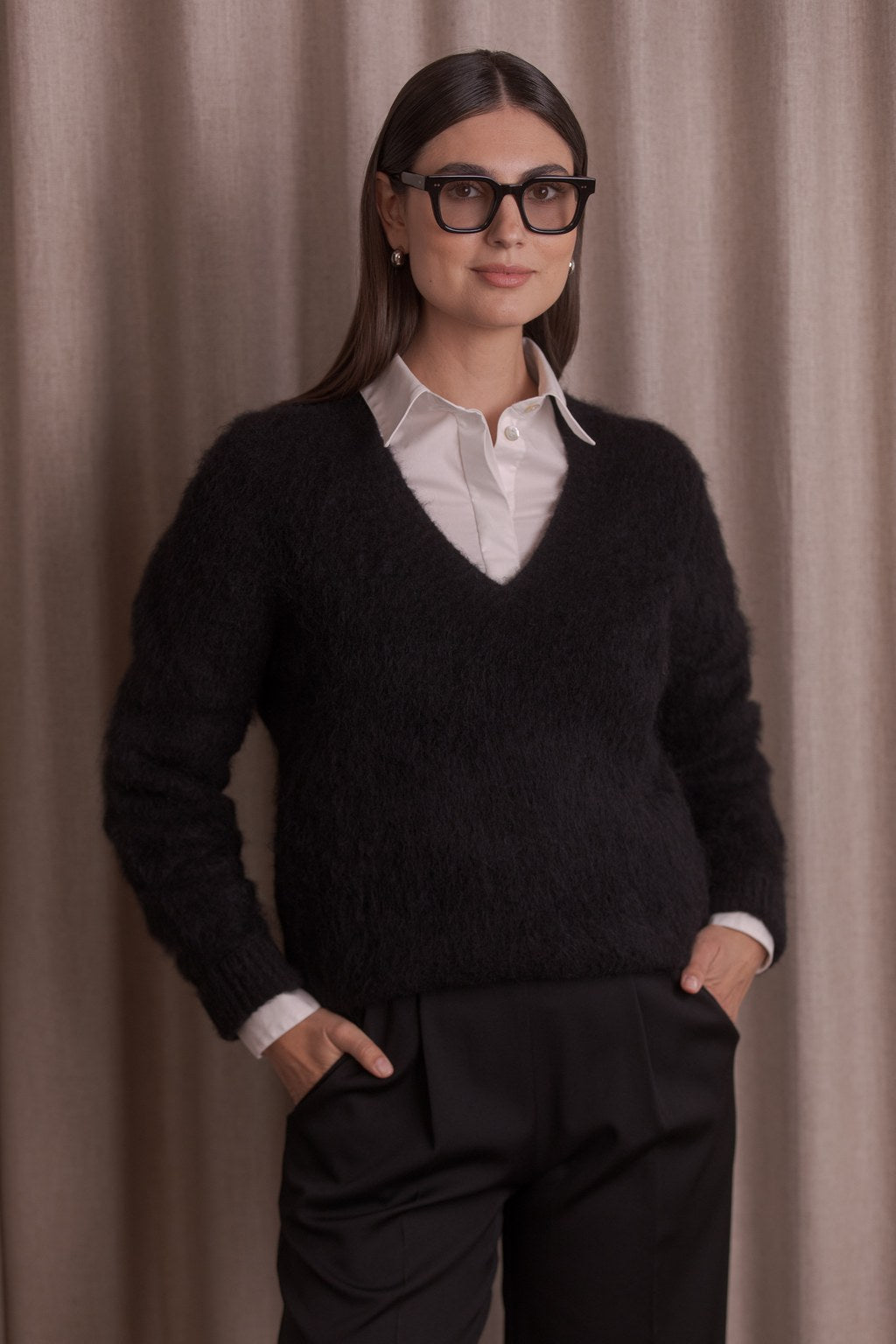 Original Storyn musta alpakkasekoiteneule v-kaula-aukolla
