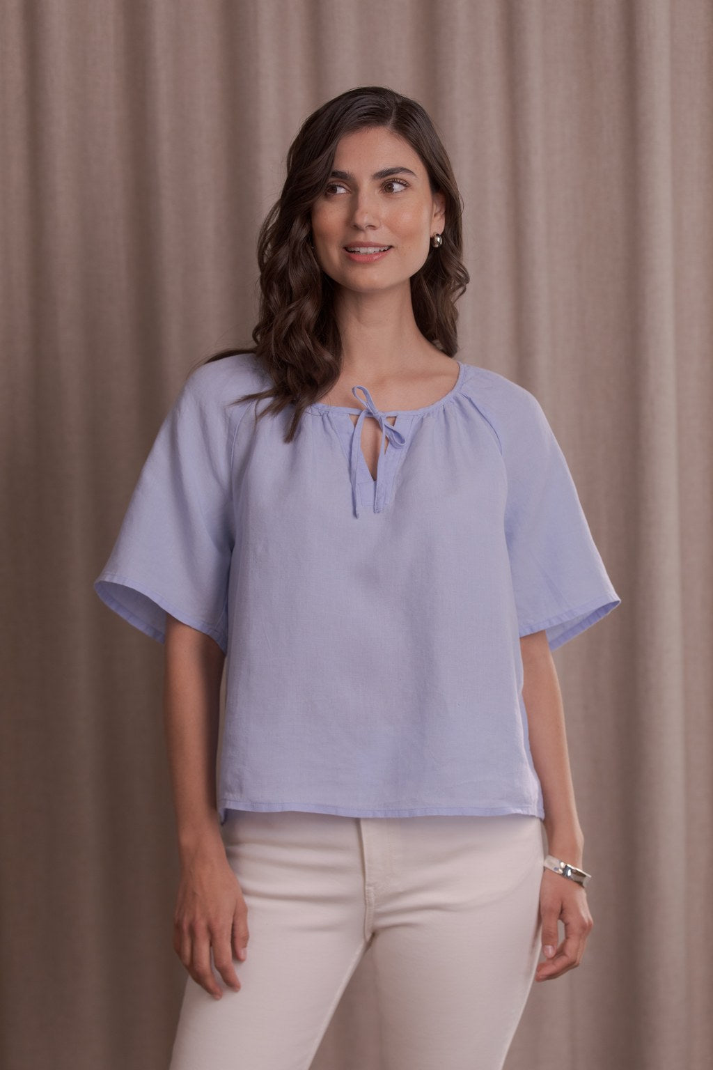 Leveähihainen pellavapaita, Sky