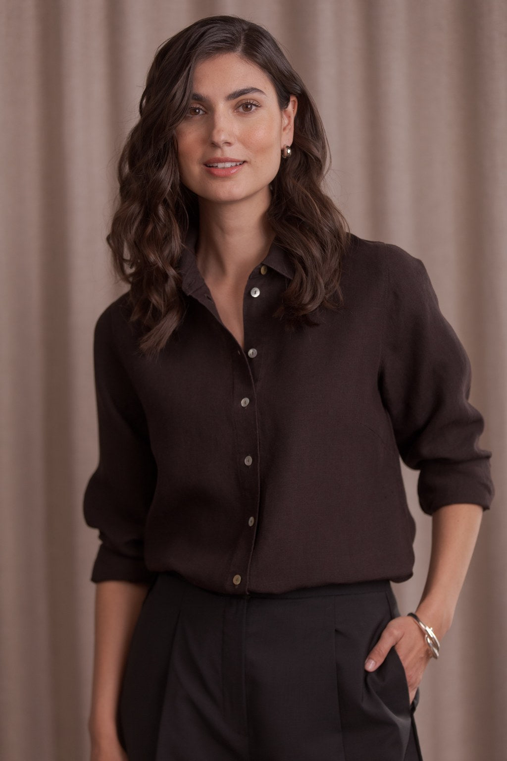 Pellavakauluspaita, Dark chocolate