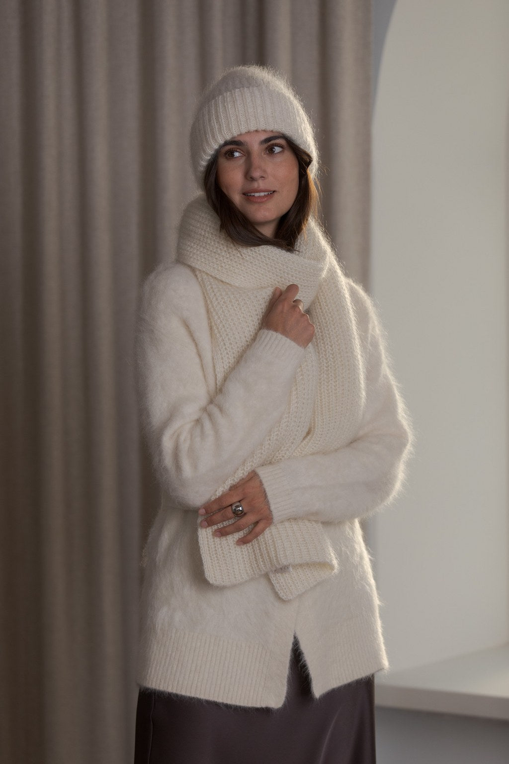 Huivi kid mohairsekoitteesta, Cream