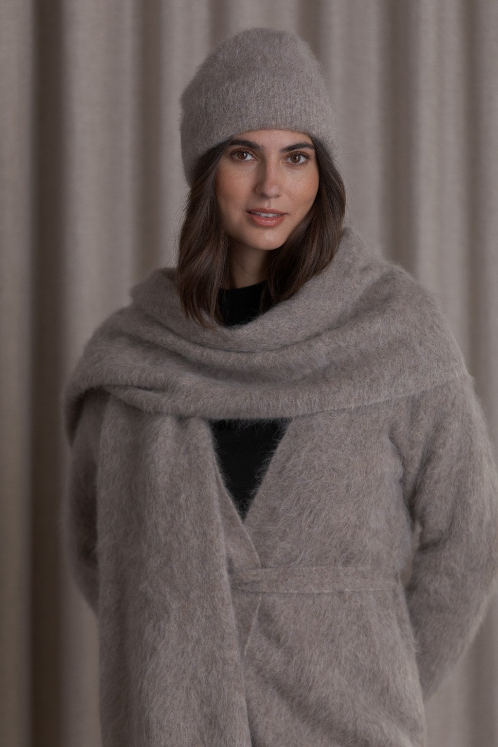 Alpakkasekoitepipo, Greige