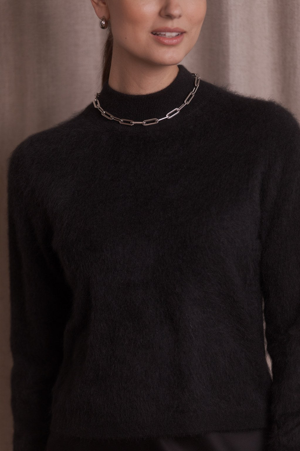 Pitkähihainen kashmirneule puolipoolokauluksella, Black