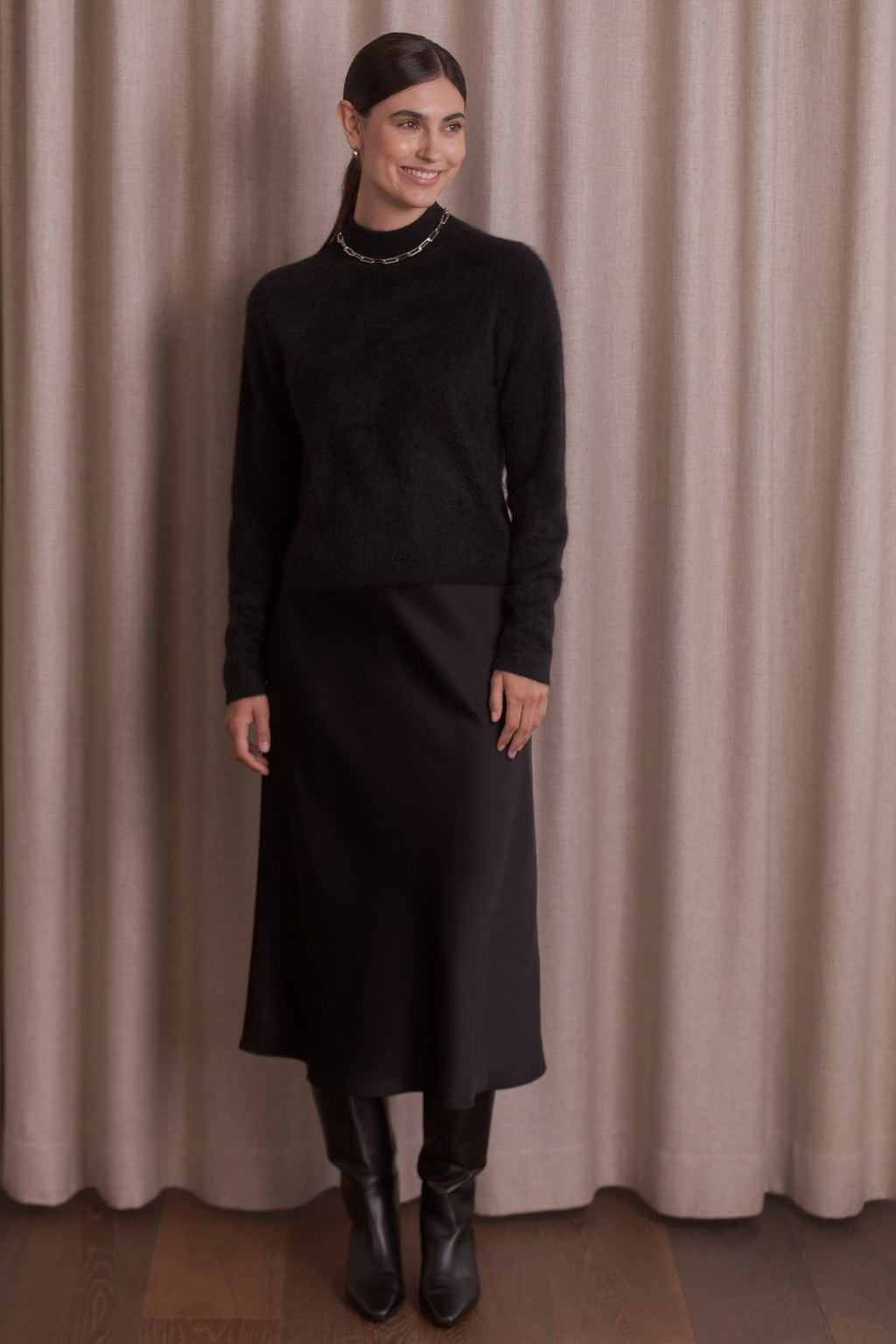 Midi-satiinihame, Black