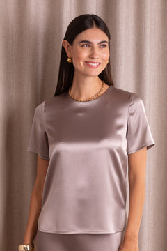 Original Storyn lyhythihainen satiinipaita, sävyssä nougat