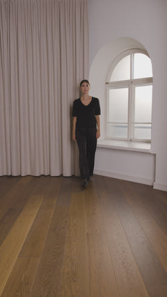 Lyhythihainen kashmirneule v-kaula-aukolla, black