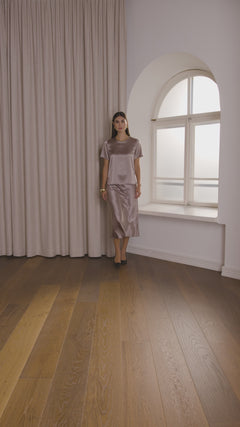 midi satin skirt & short sleeve top, nougat