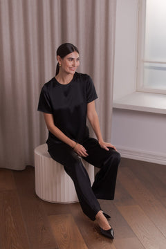 satiinihousut leveällä lahkeella, sävy black